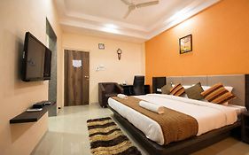Budget Inn Service Apartments - Tiger Plaza, Dahej